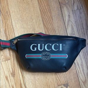Gucci logo belt bag